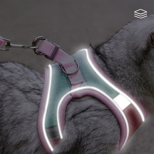 Arnés reflectante ajustable para perros y gatos, chaleco con cuerda para caminar, correa de diseño para perro - Product Image 5