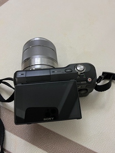 Cámara Sony NEX-3 de <span class=keywords><strong>Segunda</strong></span> <span class=keywords><strong>Mano</strong></span>, Kit de 14.2MP, APS-C, Sin Espejo - Product Image 3