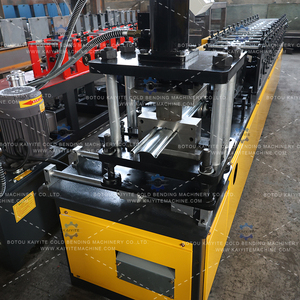 Machine de formage de panneaux de porte enroulable en acier galvanisé de deux types, équipement de fabrication de porte enroulable, Chine - Product Image 2