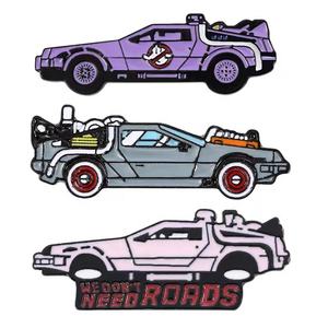 Venta al por mayor de metal película pin US película <span class=keywords><strong>Cazafantasmas</strong></span> broche pin Halloween futuro coche esmalte pines para ropa - Product Image 1