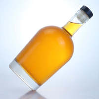 Fournisseur OEM/ODM de bouteilles en verre à fond épais pour spiritueux, conteneur haut de gamme avec bouchon à vis et sérigraphie pour Cachaça