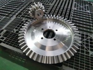 Engrenage conique hélicoïdal en fonte OEM pour machines agricoles - Product Image 6