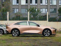 Berline Advanced 2026 EZ-6 200Max avec prolongateur d'autonomie, autonomie EV de 200 km, autonomie totale de 1301 km, moteur 160 kW, propulsion arrière