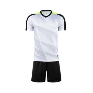 شورت كرة قدم عالي الجودة بأحدث تصاميم اليابان للرجال قابل للعكس 100% بوليستر سريع الجفاف - Product Image 1