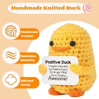 5CM dessin animé tricoté pingouin Mini vie positive coeur à la main Crochet pingouin cadeaux en peluche carte Positive soutien émotionnel