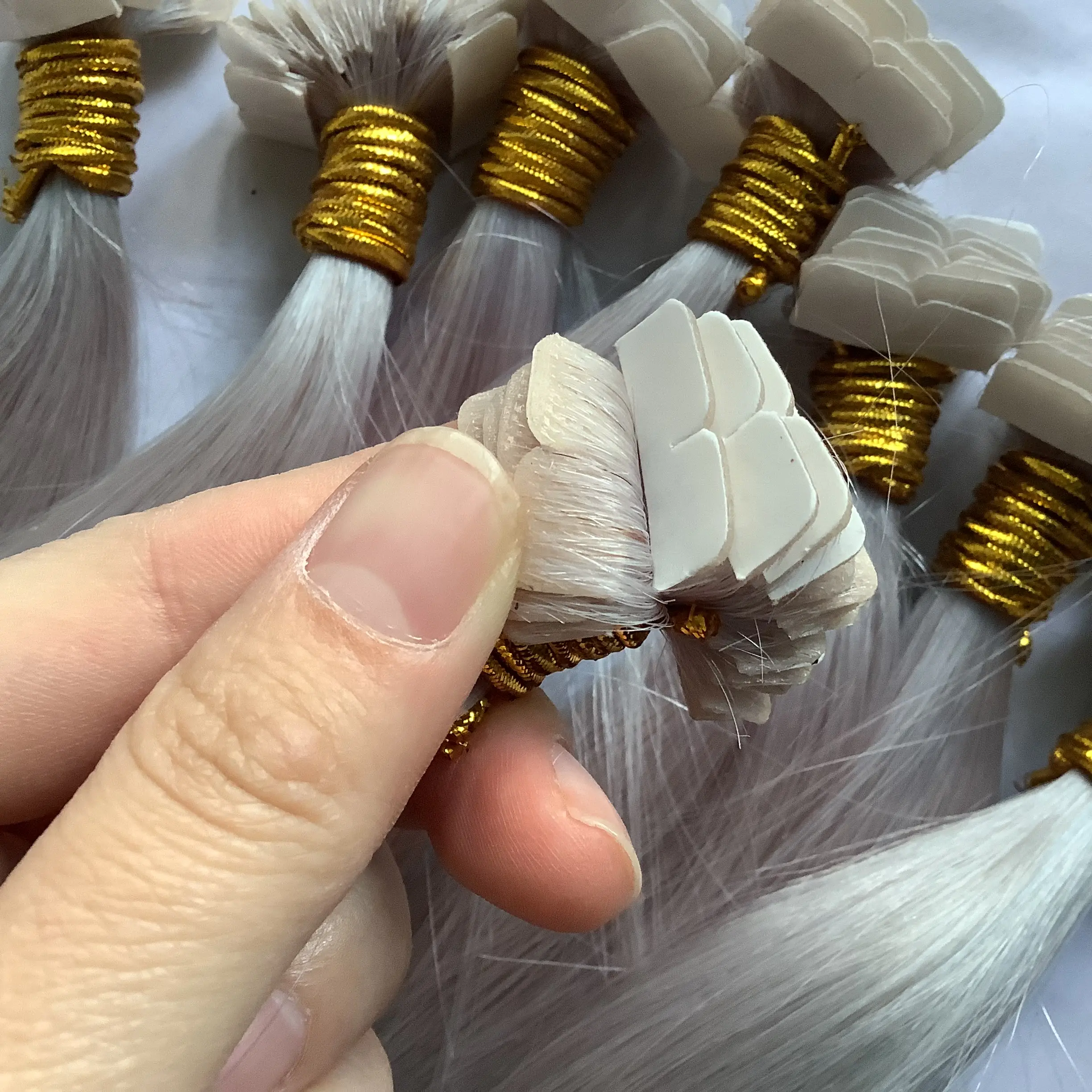 Nastro invisibile doppia trama della pelle trafilata mini nastro estensione dei capelli umani 100% europeo grigio argento Piano Obmre colore capelli per le donne