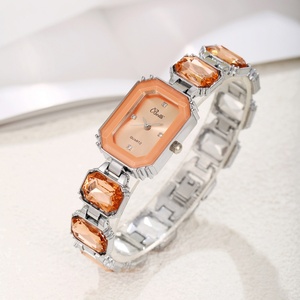 Nouvelle Montre Carrée à Quartz Décontractée pour Femme, Style Coréen, avec Bracelet en Alliage et Strass - Product Image 5