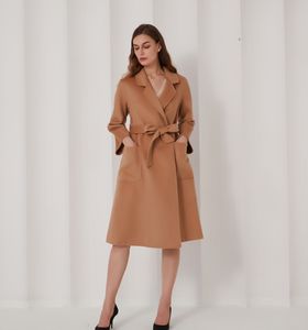 <span class=keywords><strong>Cappotto</strong></span> da <span class=keywords><strong>Donna</strong></span> Lungo Elegante di Lusso 2026 Fatto a Mano su Misura in 100% Pura Lana e Vera Pelliccia di Pecora <span class=keywords><strong>Cashmere</strong></span> per l'Inverno - Product Image 1