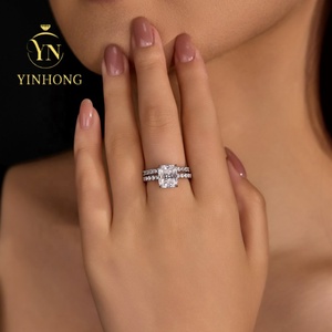 Hete Verkoop Gesimuleerde Diamant Moissanite Ring 925 Sterling Zilver Wit Goud Trouwring Set - Product Image 5