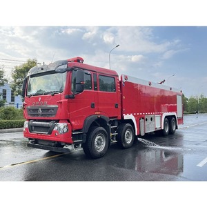 Camión de Bomberos HOWO 8X4 de 25 Toneladas con Tanque de Espuma de 4000L para Parques Industriales, Plantas Químicas y Emergencias Municipales - Product Image 2
