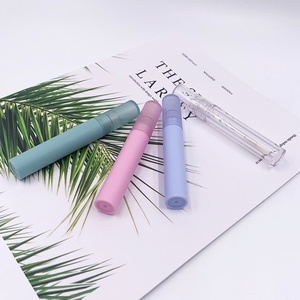 Custom Transparent Round Empty Lip Gloss Wand Tube Plastic Lip Balm Container for Cosmetics - Product Image 6