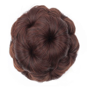 Sintético <span class=keywords><strong>rizado</strong></span> garra moño postizo 9 flores rodillo Clip en extensión de cabello de alta temperatura novia moldeadores de cabello - Product Image 3