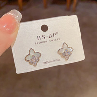 Boucles d'oreilles clous trèfle à quatre feuilles en coquillage Resoul pour femme, bijoux délicats avec fleurs, accessoires féminins