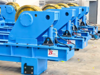 Maßgefertigter BOTA 100 Tonnen Automatischer Anti-Drift Hydraulischer Rollenschweißrotator mit 360° Rotation und Ferngesteuerter Geschwindigkeitsregelung für Rohre