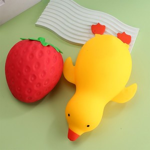 Jouet Squishy Géant en Forme de Canard de 33 cm à Remontée Lente, Simulateur de Cuisse de Poulet Géante et Jouets Anti-Stress à Presser en Forme de Grand Maïs pour Enfants - Product Image 5