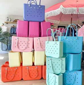 Free Sample New Design Blank <b>Croc</b> Makeup Handbag Tote Silicone Beach <b>Insert</b> Bogg Bag - Product Image 3