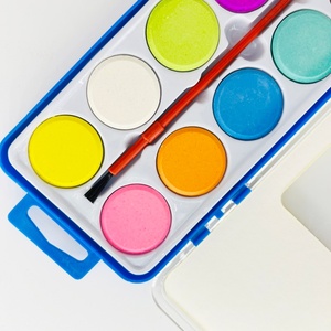 Ensemble de peinture à l'eau solide en boîte plastique non toxique de 12 couleurs pour le dessin des enfants à l'école - Product Image 3