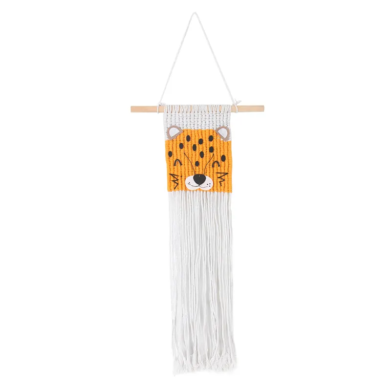 Popular Europe Fashion Lion Macrame Wall Hanging Macrame Leaf Curtain Dream catcher