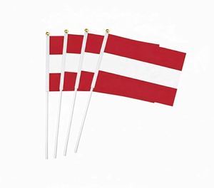 Banderas de Mano con Asta de Madera, Impresas Digitalmente en Poliéster, con Logotipo, Tamaño Personalizado y Diseño Duradero - Product Image 3