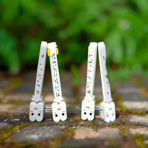 Clips de fermeture en plastique Erpsl 12 cm, 4 pièces, gris, blanc, visage souriant, taille moyenne, fermeture de sac - Product Image 3