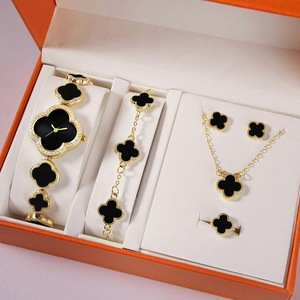Petal Four-leaf Clover <strong>Women's</strong> <strong>Watch</strong> and Bracelet <strong>Set</strong> Different Color Ladies <strong>Watch</strong> and Bracelet <strong>Set</strong> for Gift - Product Image 2