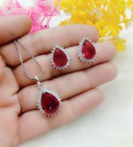 Collier étincelant de diamants américains avec boucles d'oreilles pour femmes et filles Produit en vrac fait main - Product Image 3