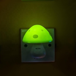Lampada da Tavolo OEM 1.5W Mini con Sensore <span class=keywords><strong>di</strong></span> Controllo, Luce Notturna 110V/220V W022 a Forma <span class=keywords><strong>di</strong></span> Fungo, 16SMD, Materiale ABS, Moderna e Calda - Product Image 4