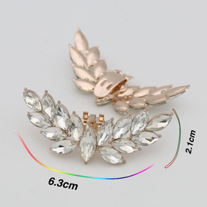 Eleganti fermagli per scarpe a forma di ala d'angelo con strass, decorazioni rimovibili per tacchi alti, accessori per scarpe da sposa da donna - Product Image 6