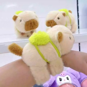 Pulsera de Peluche de Capibara de Moda para Niños, Ideal para Cumpleaños - Product Image 4