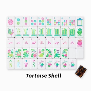 Juego de Mahjong Americano de Lujo Moderno Plegable de 4 Capas de Acrílico |   Fichas de Mahjong Navideñas Rojas y Verdes, Regalo Festivo, Buena Esperanza - Product Image 6