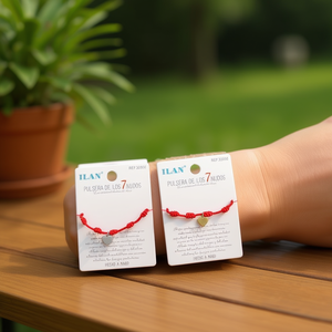 Braccialetto Ilan a 7 nodi con cordoncino rosso e ciondolo a cuore, gioiello fatto a mano - Product Image 3
