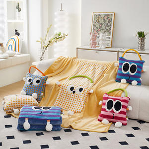 40*40cm Plaid plié Cartoon <span class=keywords><strong>Patchwork</strong></span> Broderie détachable Fleece Flannel Throw Pillow Home Leisure Blanket <span class=keywords><strong>avec</strong></span> poignée - Product Image 1