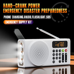 רדיו חירום רב-תדרים FM/SW/AM סולארי וידני עם סוללה 2400mAh, פנס, שעון ותכונות הישרדות - Product Image 3