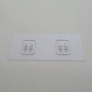 Ganci Autoadesivi in Plastica e Fibbie da Parete per Cucina e Bagno - Design Multifunzionale - Product Image 4