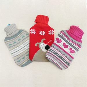 Vente en gros ensemble de <span class=keywords><strong>bouillotte</strong></span> personnalisée <span class=keywords><strong>pour</strong></span> Noël à la maison en hiver bouteilles d'eau chaude en peluche douce avec couvercle chauffe-<span class=keywords><strong>mains</strong></span> avec couvercle - Product Image 5