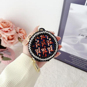 Étui de protection pour <span class=keywords><strong>AirPods</strong></span> Pro de style classique de <span class=keywords><strong>marque</strong></span> de mode, rond, en peluche, pour écouteurs sans fil Bluetooth <span class=keywords><strong>2</strong></span> - Product Image 6