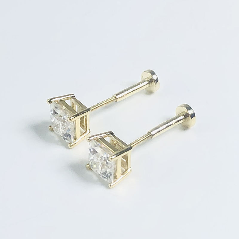 moissanite earrongs 1 pair
