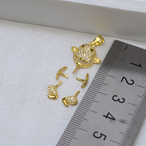 Collier pendentif en perles baroques exotiques en forme de singe fait à la main, en argent 925 avec base creuse, accessoire féminin - Product Image 3