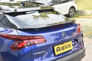 Voiture intermédiaire Dongfeng Citroën-versailles <span class=keywords><strong>C5</strong></span> X 5 portes 5 places 1.6T 175HP L4 Hatchback d'<span class=keywords><strong>occasion</strong></span> <span class=keywords><strong>pas</strong></span> <span class=keywords><strong>cher</strong></span> - Product Image 5