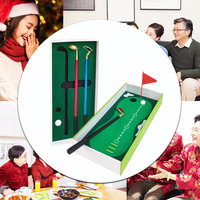 Ensemble cadeau de stylos de golf miniatures de bureau en gros avec green de putting, drapeau, stylos clubs de golf et balles pour cadeau de Noël sur le thème du golf