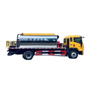 <span class=keywords><strong>Camion</strong></span> de distribution d'asphalte de machine de pulvérisation de bitume de HOWO 6000L avec le pulvérisateur manuel de bitume - Product Image 1