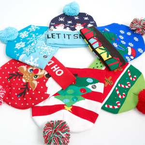 Bán Buôn Nhà Máy Mới Thời Trang LED Mũ Giáng Sinh Biểu Tượng Tùy Chỉnh Dễ Thương Acrylic Hat Ấm Mùa Đông Jacquard Beanie Tùy Chỉnh Với Pompom - Product Image 5