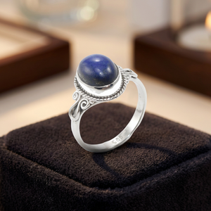 Bague en argent massif avec labradorite bleue pour femme, bijou raffiné, idéale pour fiançailles, mariage, anniversaire ou comme cadeau de fête - Product Image 1