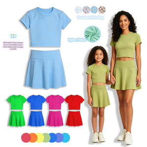 Ensemble de <span class=keywords><strong>yoga</strong></span> 2 pièces classique pour enfants 2026 – Tenue de sport unie très élastique pour filles – Ensemble jupe de <span class=keywords><strong>yoga</strong></span> en nylon <span class=keywords><strong>Maman</strong></span> et moi - Product Image 1
