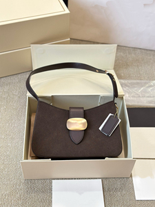 Fabrikanten passen Irina Kaptelova dameshandtassen aan voor winkelen, mode en bijpassende tassen - Product Image 4