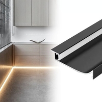 Profilé de plinthe LED moderne en aluminium anodisé, canal lumineux pour éclairage linéaire de mur intérieur