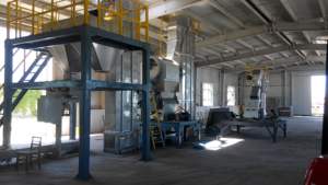 Fertilizante líquido a base de plantas Agentes microbianos de liberación lenta <span class=keywords><strong>Amino</strong></span>ácidos Mejora la salud del suelo Aumenta el rendimiento de frutos para los cultivos - Product Image 4