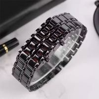 Montre-bracelet rétro pour homme en acier inoxydable, design créatif unique européen et américain, avec LED effet lave, tendance, pour couple