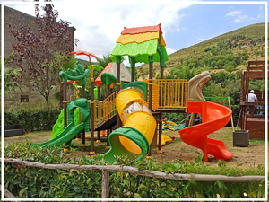 Équipement de terrain de jeu extérieur en plastique sur le thème de la nature pour parcs, communautés et écoles maternelles, certifié ASTM F1487, membre IPEMA - Product Image 6