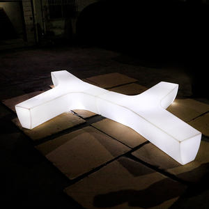 Banc-jardinière moderne en fibre de verre Y2007, design Instagram, pour l'extérieur : idéal pour parcs, hôpitaux, espaces publics et commerciaux - Product Image 5